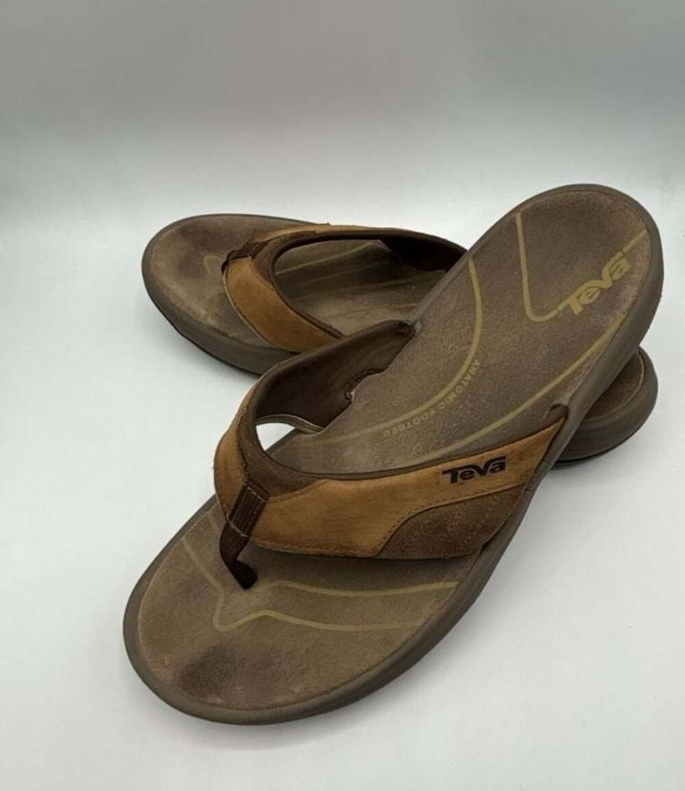 Teva Men's Langdon Flip Walnut Leather Sandals